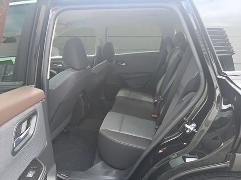 Certified 2023 Nissan Rogue SV FWD image 9