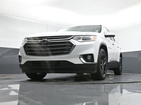 Used 2021 Chevrolet Traverse LT image 39