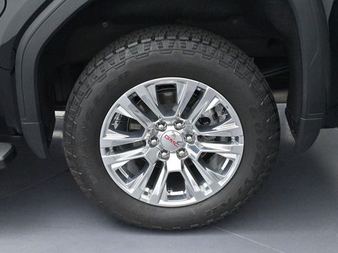 Used 2025 GMC Sierra 1500 Denali AWD/4WD image 39