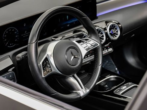 Used 2025 Mercedes-Benz CLA 250 4MATIC image 20