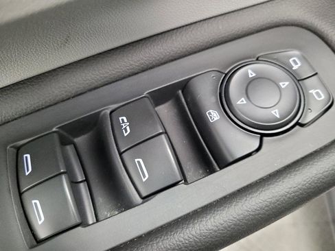 Used 2023 GMC Terrain SLT w/ Tech Package AWD/4WD image 27