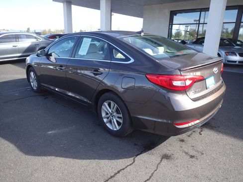 Used 2015 Hyundai Sonata SE FWD image 3