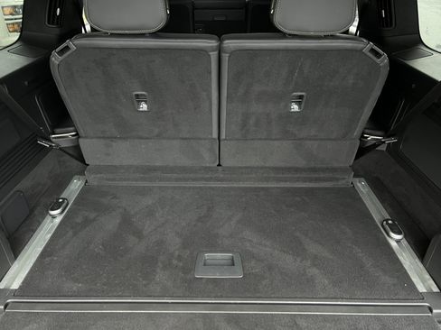 Used 2022 Rivian R1S Launch Edition image 18