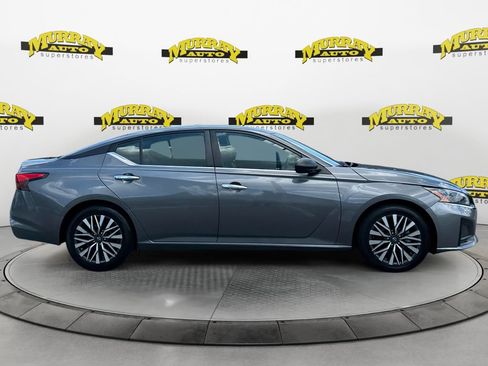 Used 2024 Nissan Altima 2.5 SV FWD image 6