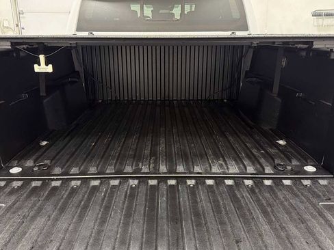 Certified 2025 Toyota Tacoma SR5 image 28