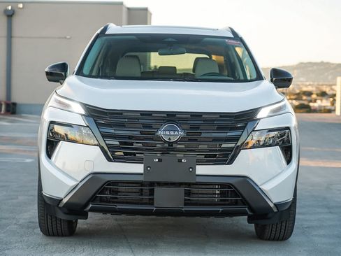 New 2026 Nissan Rogue Dark Armor FWD image 4