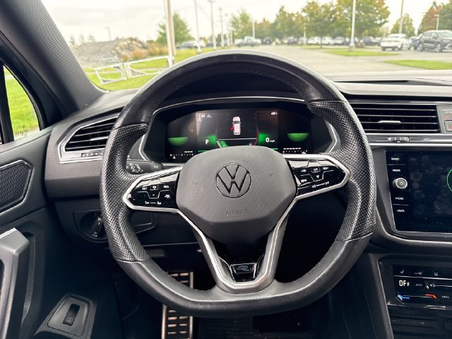 Certified 2024 Volkswagen Tiguan SE R-Line AWD/4WD image 20