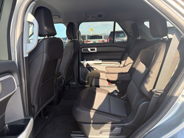Used 2024 Ford Explorer XLT RWD image 22