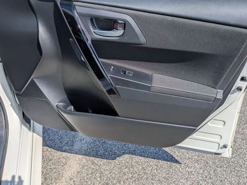 Used 2017 Toyota Corolla iM image 32