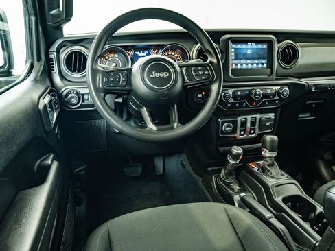 Used 2022 Jeep Wrangler Sport AWD/4WD image 30