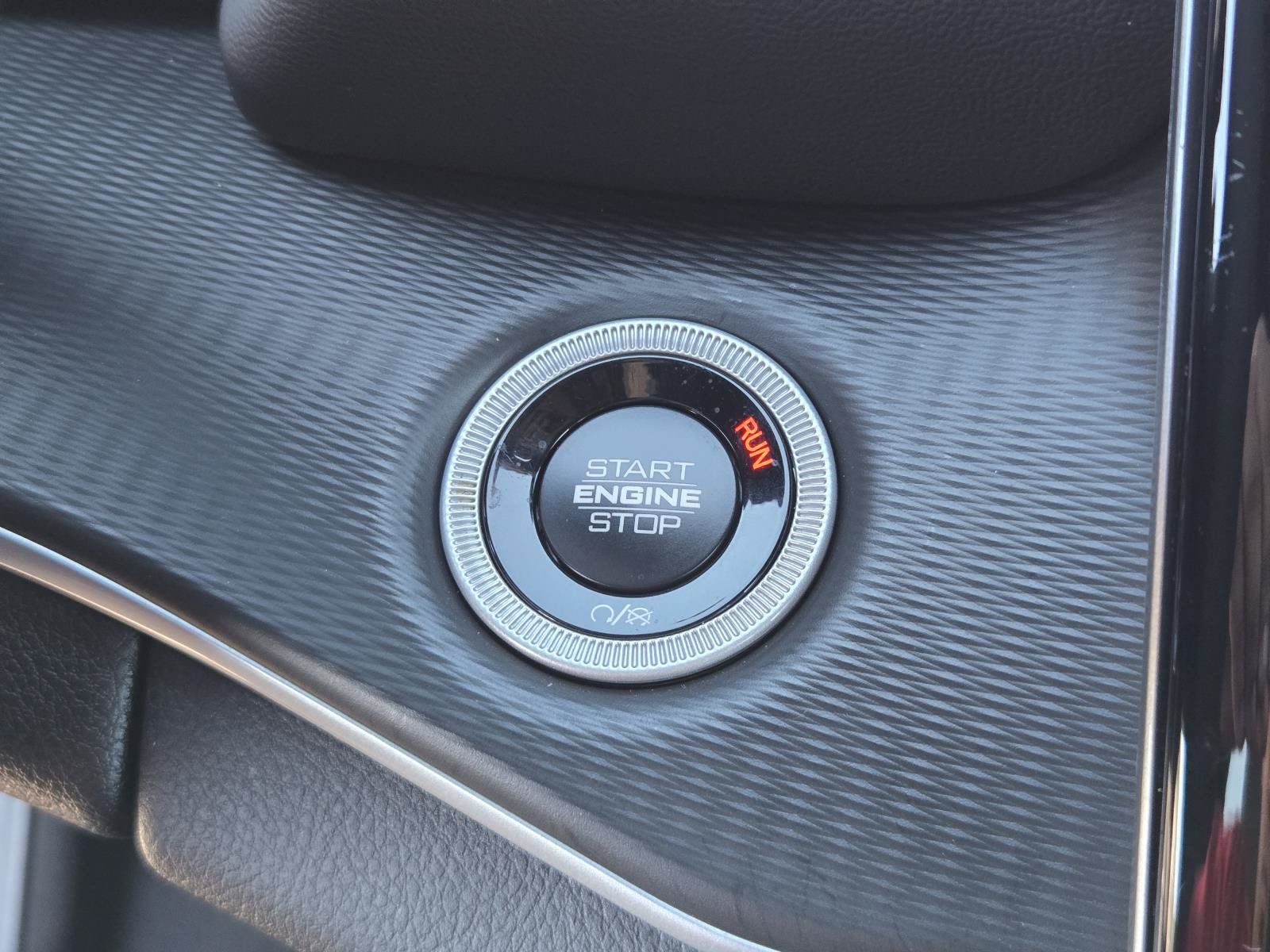 Used 2025 Jeep Grand Cherokee Laredo X RWD image 11