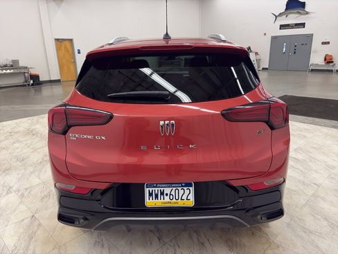 Used 2024 Buick Encore GX Sport Touring image 6