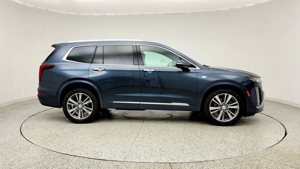 Used 2020 Cadillac XT6 Premium Luxury AWD/4WD image 4