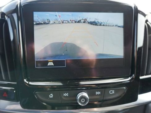 Used 2023 Chevrolet Traverse LT image 26