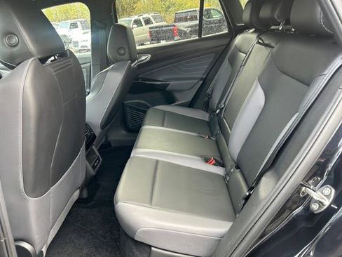 Used 2023 Volkswagen ID.4 Pro S image 15