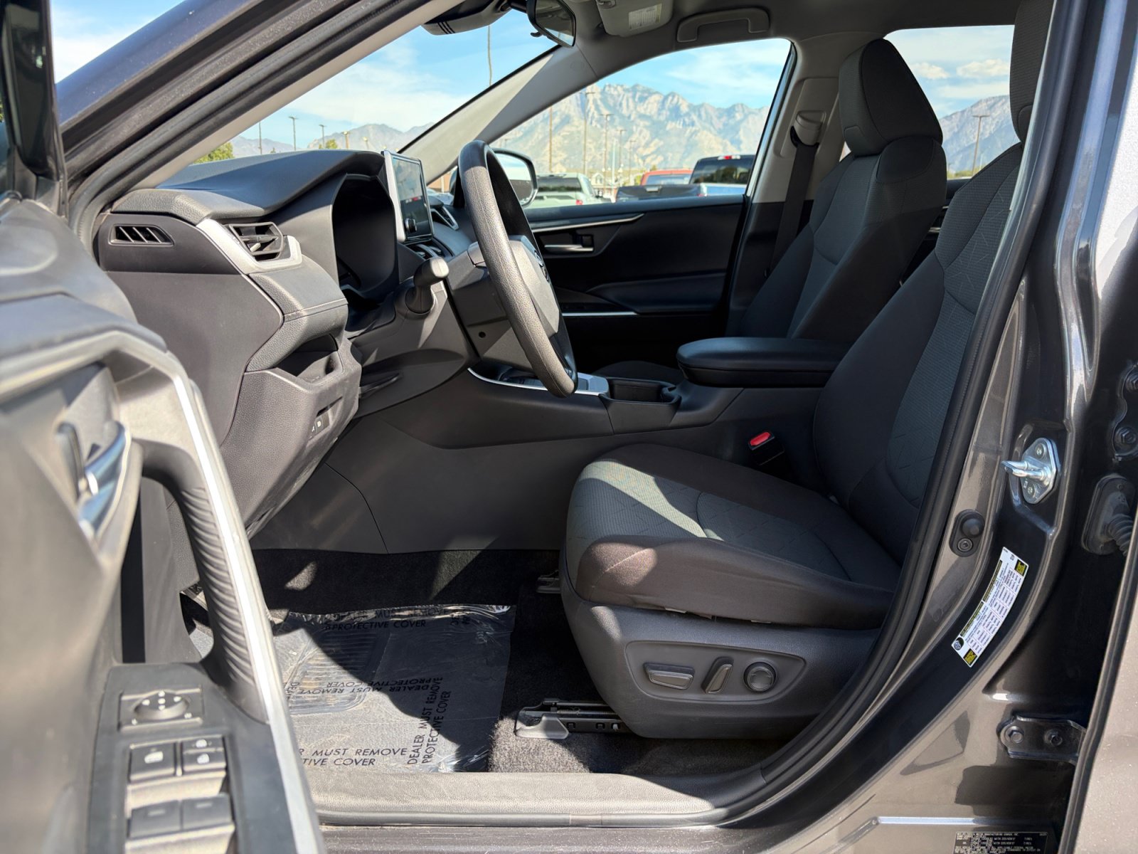 Certified 2025 Toyota RAV4 XLE AWD/4WD image 11