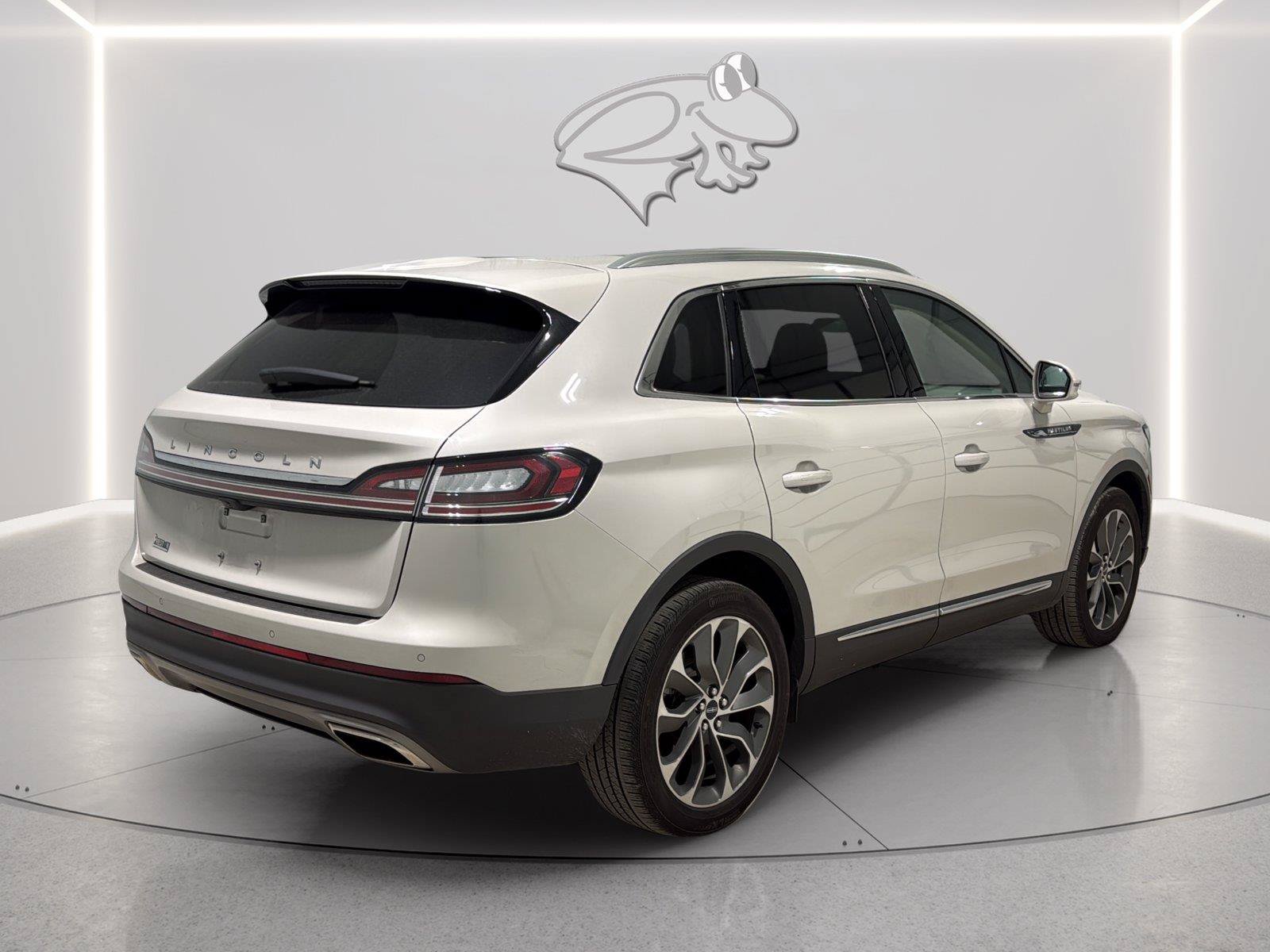 Used 2023 Lincoln Nautilus Reserve w/ Luxury Package AWD/4WD image 5