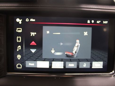 Used 2022 GMC Yukon Denali image 52