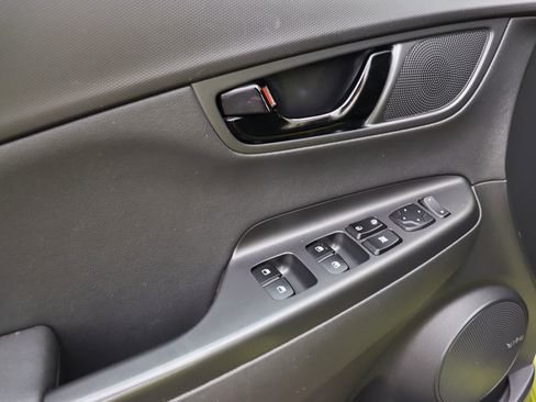 Used 2019 Hyundai Kona Limited AWD/4WD image 37
