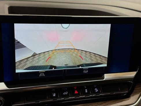 Used 2025 Chevrolet Silverado 2500 LT image 17