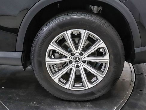 Used 2024 Mercedes-Benz GLC 300 image 10