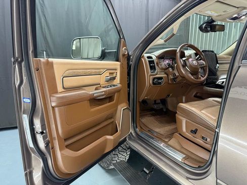 Used 2019 RAM 2500 Limited AWD/4WD image 17
