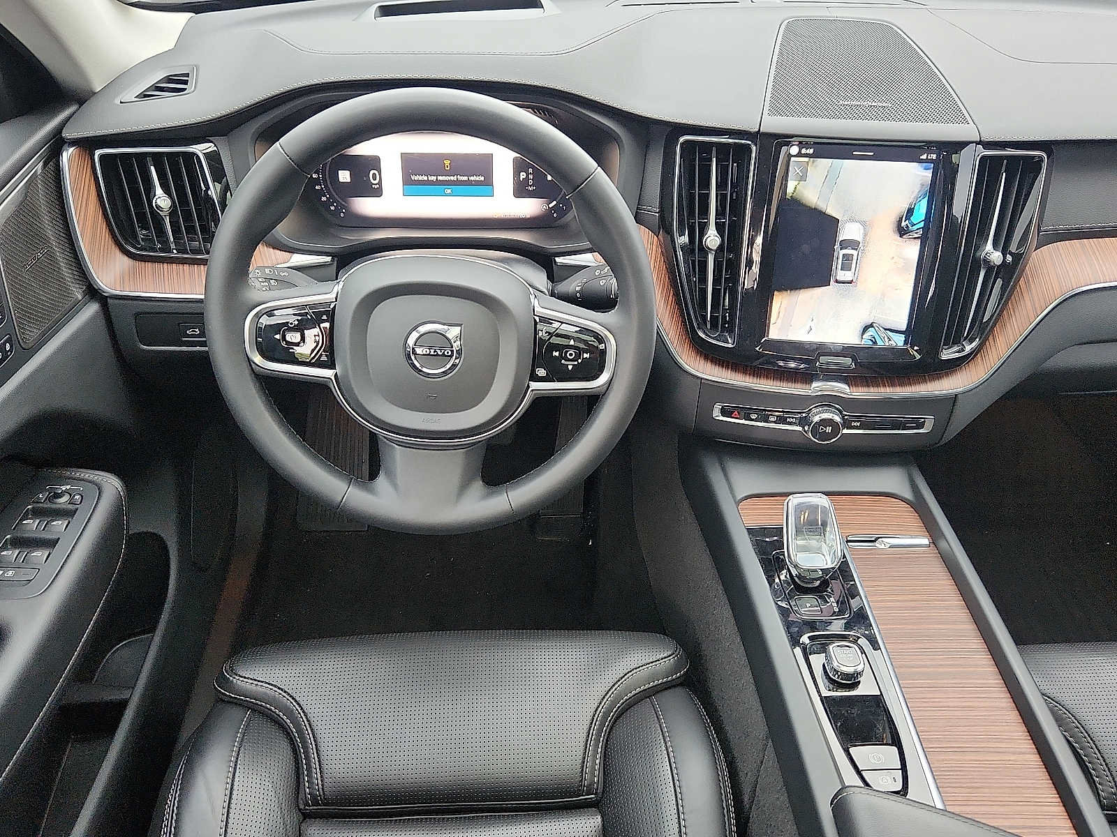 Used 2024 Volvo XC60 B5 Ultimate w/ Protection Package Premier AWD/4WD image 11