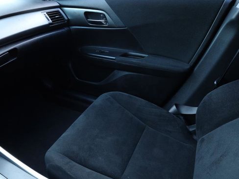 Used 2013 Honda Accord LX image 17