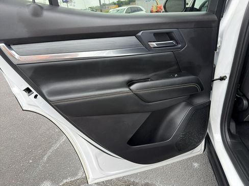 Used 2025 GMC Terrain Elevation FWD image 22