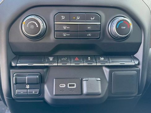 Used 2022 Chevrolet Silverado 2500 Custom w/ Gooseneck/5TH Wheel Package image 48