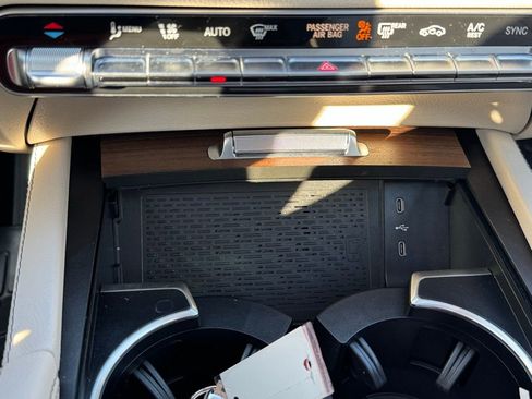 Certified 2025 Mercedes-Benz GLE 350 4MATIC image 9