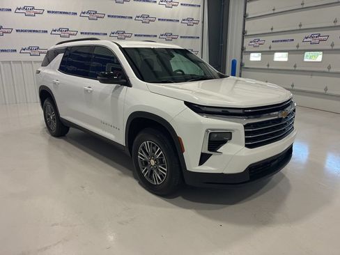 Used 2026 Chevrolet Traverse LT AWD/4WD image 8