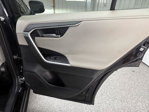 Used 2019 Toyota RAV4 Limited w/ Advanced Technology Package FWD image 30