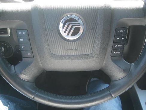 Used 2010 Mercury Mariner 4WD image 22