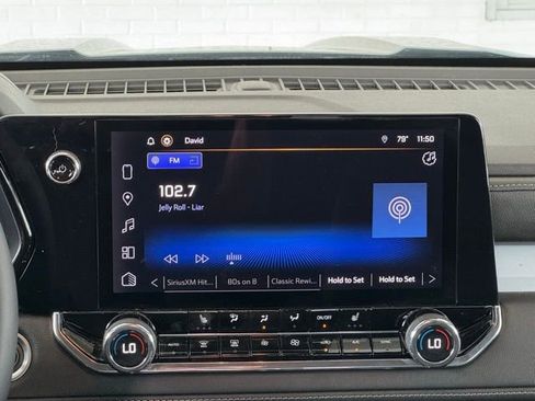 Used 2023 Chevrolet Colorado LT w/ LT Convenience Package II image 28