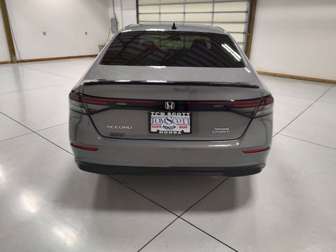 Used 2024 Honda Accord Sport image 12