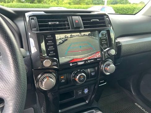 Used 2020 Toyota 4Runner Venture AWD/4WD image 25