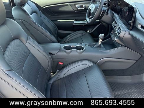 Used 2025 Ford Mustang GT Premium image 16