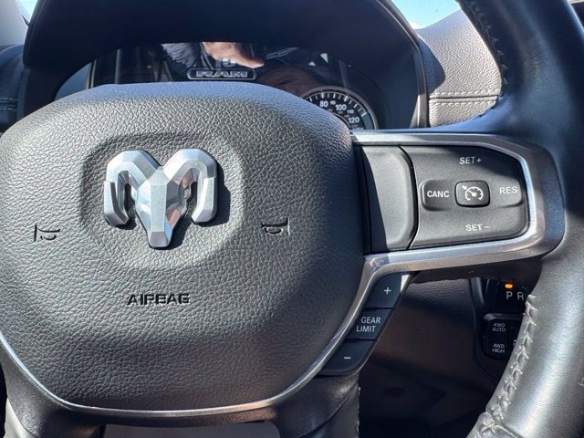 Used 2022 RAM 1500 Laramie AWD/4WD image 32