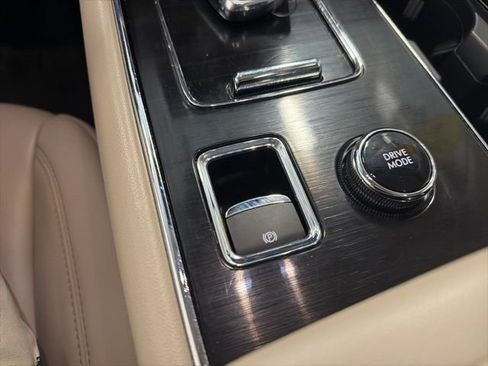 Used 2023 Lincoln Aviator AWD w/ Premium Package image 47