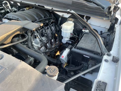 Used 2019 Chevrolet Suburban LT image 64