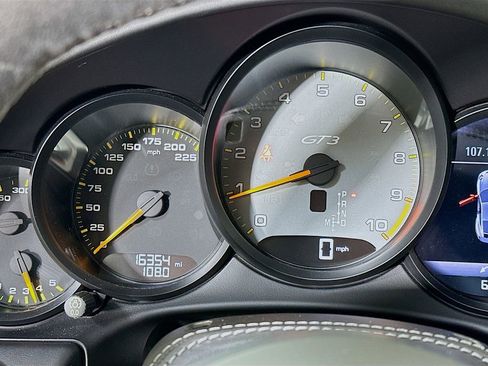 Used 2018 Porsche 911 GT3 image 13