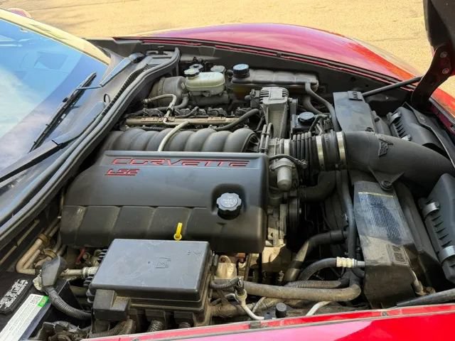Used 2005 Chevrolet Corvette Coupe w/ Preferred Equipment Group RWD image 19