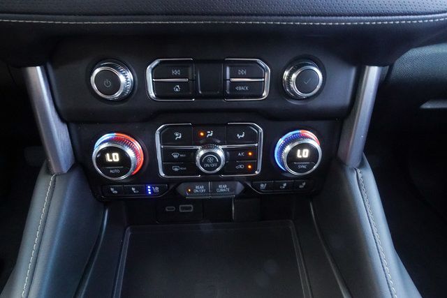 Used 2023 GMC Yukon SLT AWD/4WD image 18