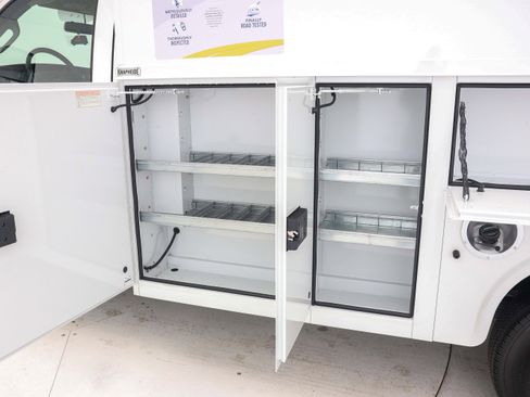 Used 2024 Chevrolet Express 3500 w/ Power Convenience Package image 24