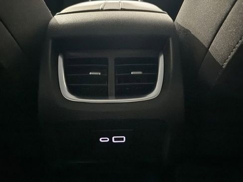 Used 2020 Chevrolet Blazer LT image 29