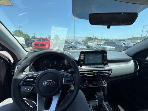 Used 2021 Kia Seltos LX AWD/4WD image 13