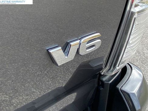 Used 2023 Toyota Tacoma Limited image 10