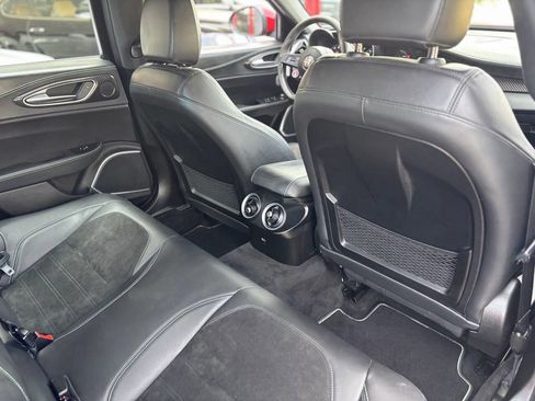 Used 2017 Alfa Romeo Giulia Quadrifoglio image 24
