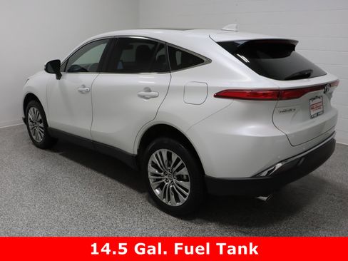 Used 2024 Toyota Venza LE image 9